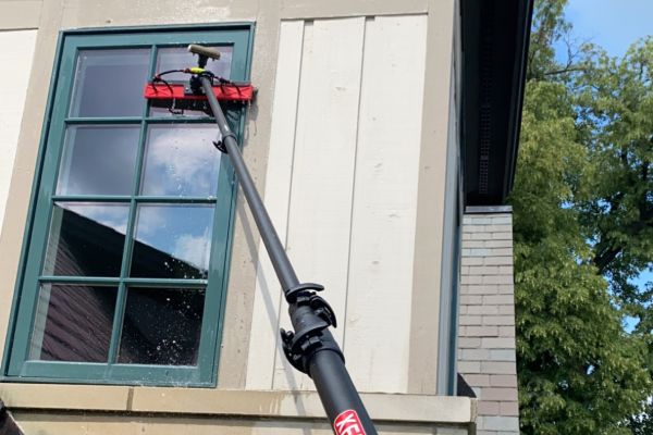 Window Cleaning Service in Lake Geneva WI 1